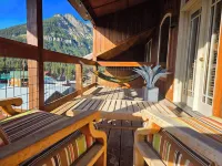 Luxury Yellowstone Chalet - Mountain Views With Jacuzzi & Sauna!