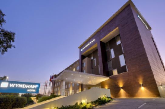 WYNDHAM SANTIAGO AIRPORT