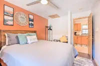 Near Hiking and Main St! Mtn-View Red River Retreat - parking