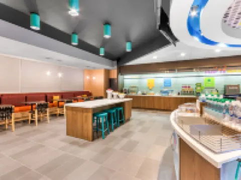 Tru by Hilton Pensacola I-10 North Davis Highway Hotels in Pensacola