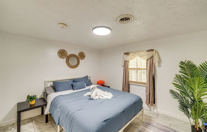 Cozy House on Meadowbrook Lake: Serene, Scenic!