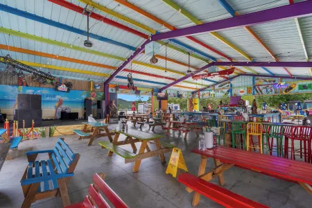 Cozy Condo at Rock Lane Resort