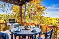 Amazing Views! 2 Fireplaces - Hot Tub - Pool Table - Foosball - Arcade - Grill