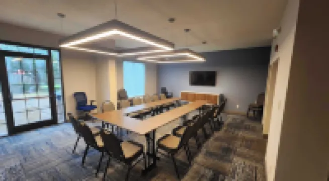 홀리데이 인 익스프레스 프레더릭스버그 사우스포인트 바이 IHG
