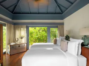 The Halcyon Private Isles Maldives, Autograph Collection