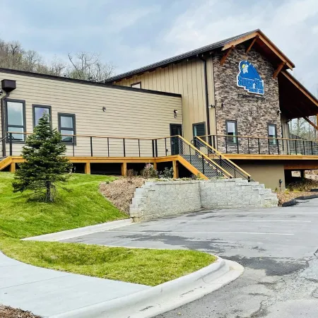 Sugar Mountain Old Bear at Sugar Ski- Slope side