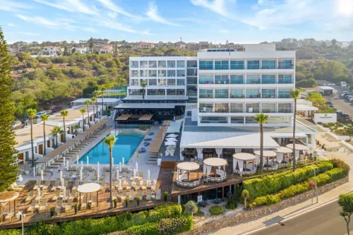 Napa Mermaid Hotel & Suites