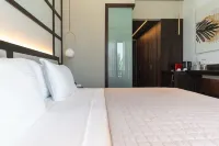 Sunrise Hotel - Baarit