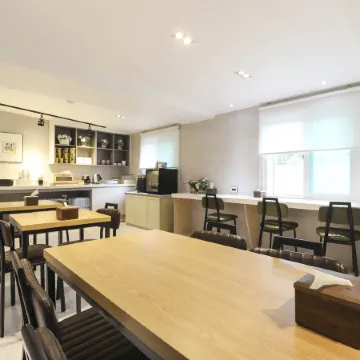 Dongchon Amusement Park Gallery Hotel