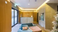 Brown Dot Hotel  songjeong - جاكوزي