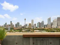 Cosy 1-Bed with Swimming Pool Facing Opera House