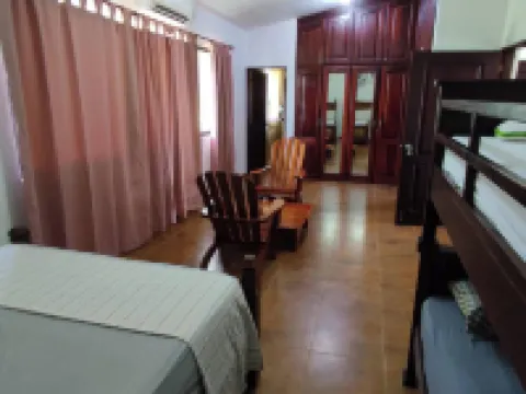 自然泳池別墅，適合家庭入住