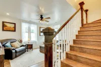 ATV & UTV Parking: Spacious Home in Richfield! Hotels in Monroe