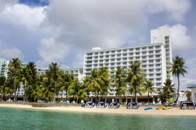 施設外観 クラウンプラザホテル&リゾート グアムの写真