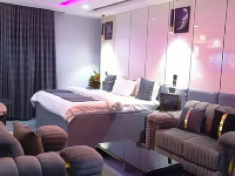 Uptown Life Hotel and Suites Hotels in Warri