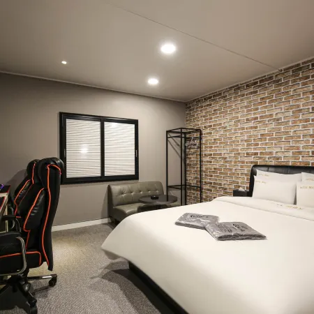 Gunsan Hotel May