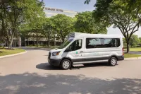 Embassy Suites by Hilton Detroit Troy Auburn Hills - parking
