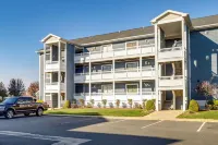 1/2 Mi to Ocean City Beach! Poolside Retreat -  Ferienwohnungen