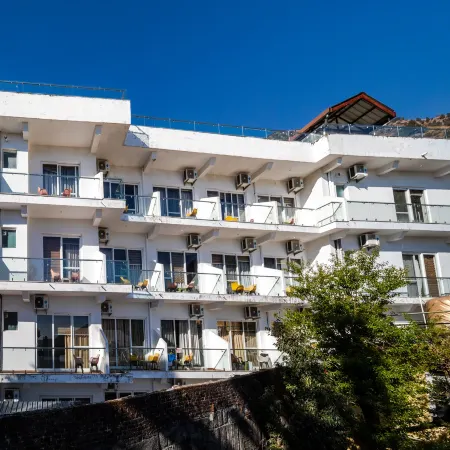Tripli Hotels Shivaay