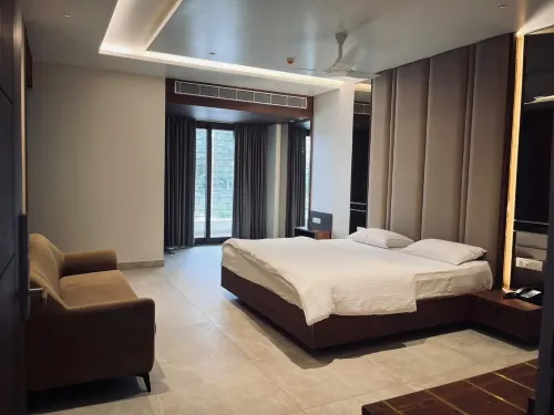 The Heritage Convention Hall and Rooms - 2-Star