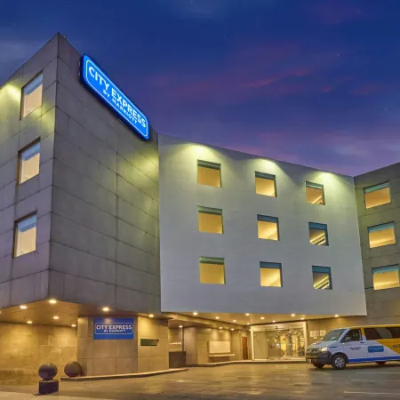 City Express by Marriott Aeropuerto Ciudad de México Отели рядом с достопримечательностью «Восточный пассажирский автобусный терминал TAPO»