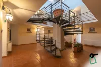 Hotiday Toscana Riparbella Hotels in Montescudaio