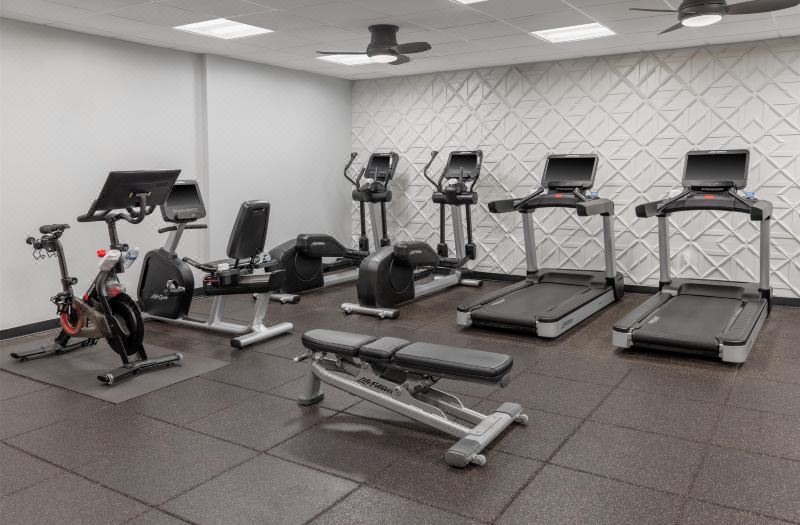 DoubleTree by Hilton McLean Tysons photo 3