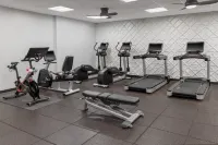 DoubleTree by Hilton McLean Tysons - Gym
