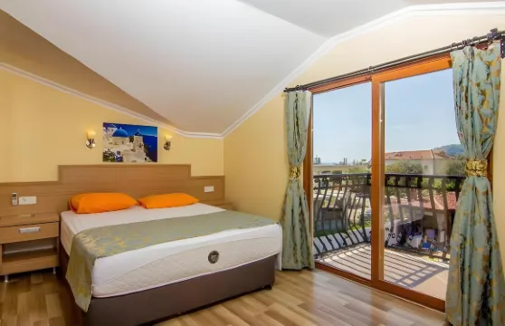 魔術鬱金香海灘酒店