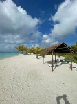 White Sand Inn - parcheggio