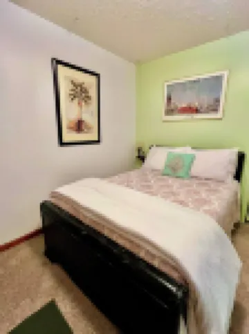 The Starlight Retreat - 2bd/1ba w/Huge Yard