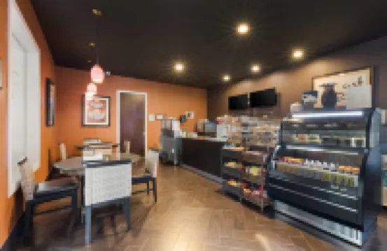 Clarion Inn & Suites Across from Universal Orlando Resort