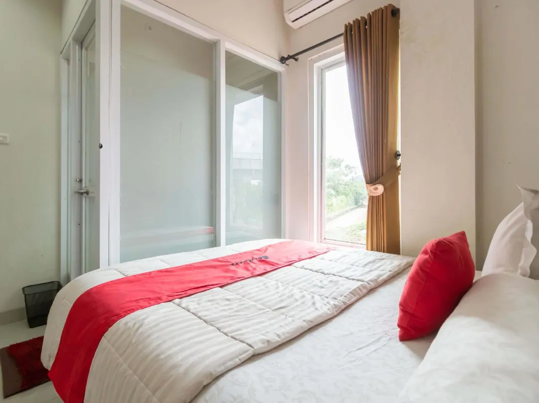 Reddoorz Plus Near Palembang Airport 3 - Palembang