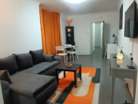 Modern & Stylish Retreat 15 Mins to Central London Hotels in Barking