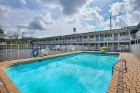 Motel 6 Chattanooga, TN - Kolam Renang