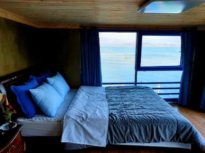 Changwon Santorini Pension