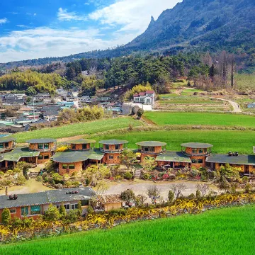Jangheung Clay House World Pension