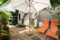 Apartments Mandica