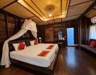 Chivaree Hotel and Resort