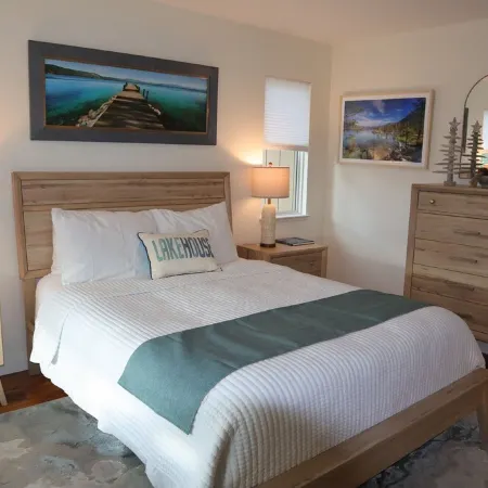 Luxury Tahoe Townhome. Panoramic Lake & Mountain Views. Sleeps Six.