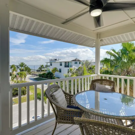 Steps to Ocean and Bay Bradenton Beach Townhome!