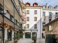 La Cour du 6 Hotels near Eglise St-Maurice