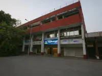 Hotel Diamond Plaza Hotels near ISKCON Temple Chandigarh