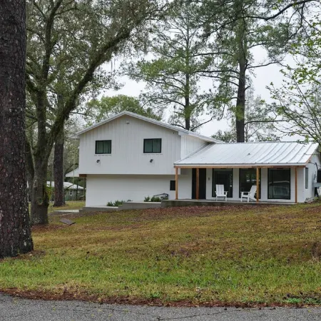 Sleeps 8•Modern Ocala Retreat•Near Springs•Family Friendly•Downtown•The Getaway