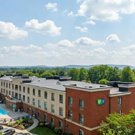 Holiday Inn Express & Suites BETHLEHEM ARPT-ALLENTOWN AREA by IHG