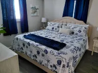 Sunrise, Suntan, Sunset Repeat! Coastal Getaway! 2 Bd, Pet Friendly, Fenced Yard