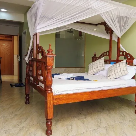 Hotel Sisters and Spa