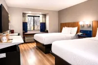 Microtel Inn & Suites by Wyndham Murfreesboro - parking