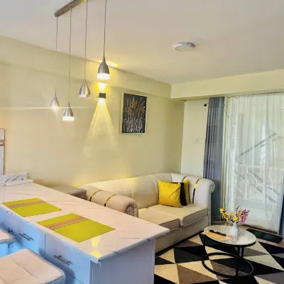 Jolly 1br With AC, Backup Gen, Netflix, Balcony Hotels near Kisumu International Airport