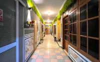 Guesthouse Guntari Cikarang - 2 stelle